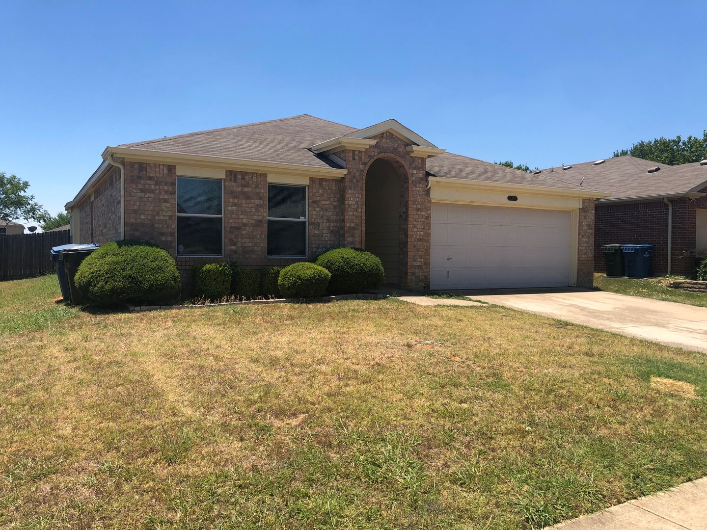 Seagoville House: 106 Oakhurst