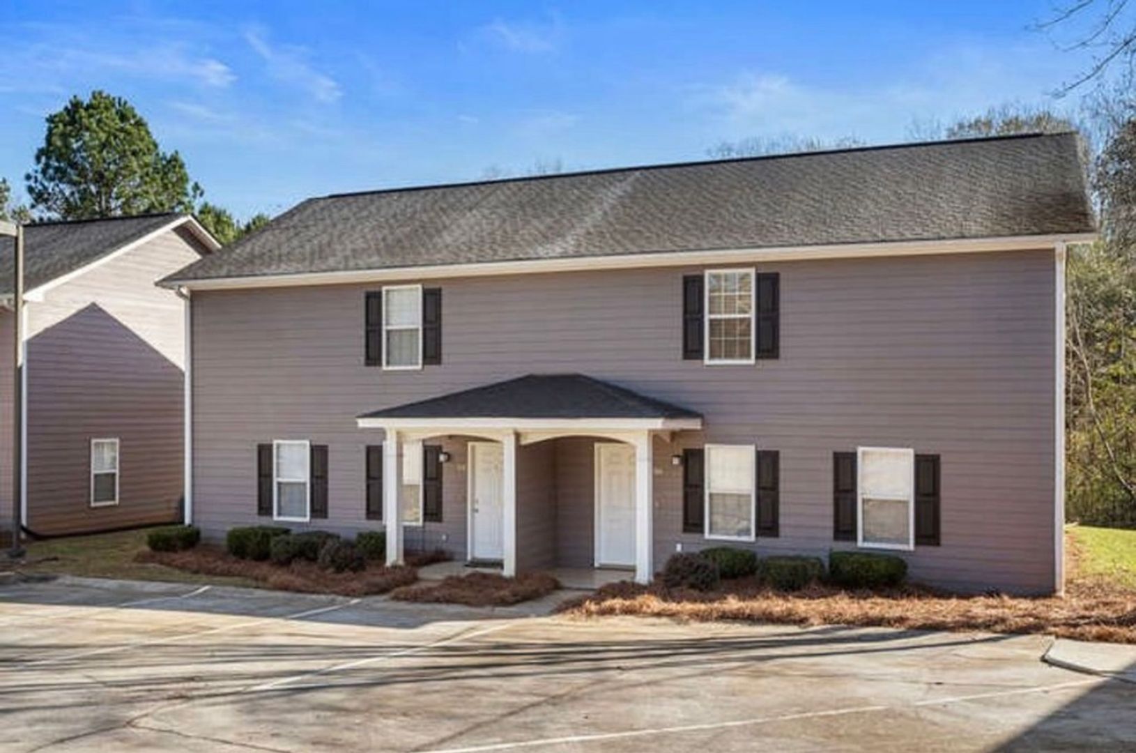 Commerce Apartment: 878 Hospital Rd