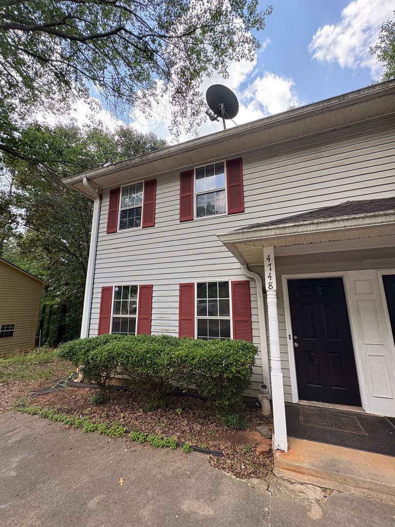Flowery Branch House: 4748 Chariot Drive