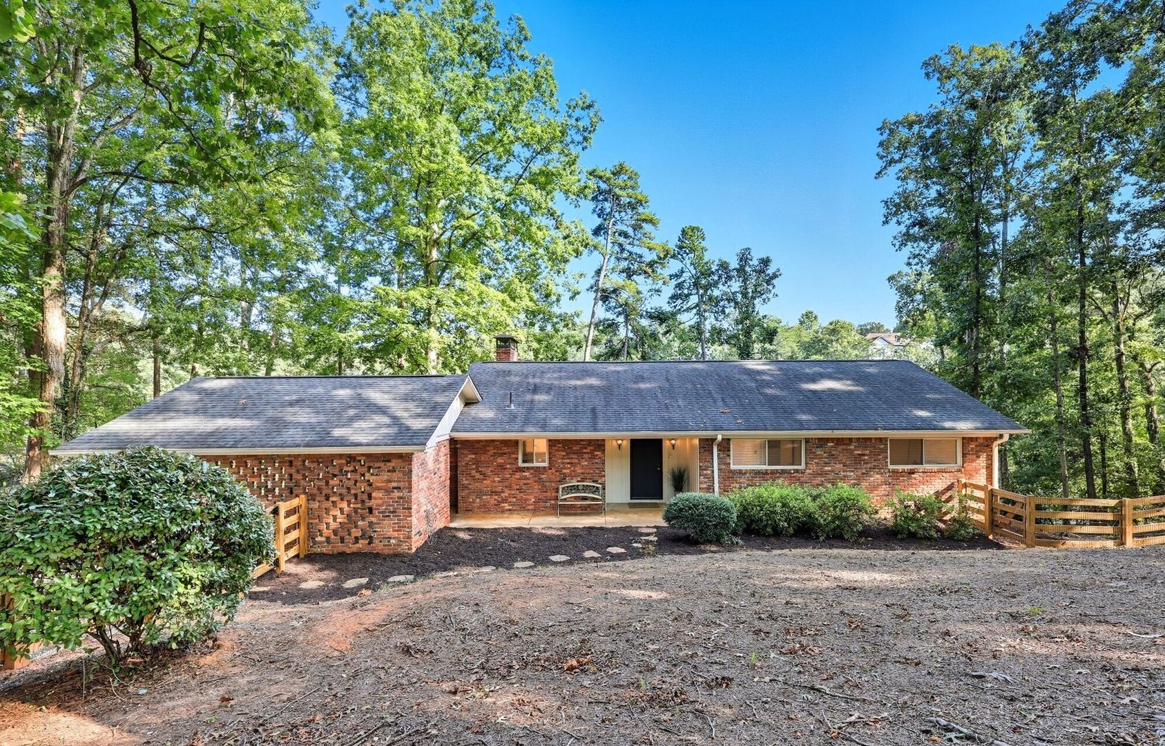 Gainesville House: 1930 Tapawingo Dr