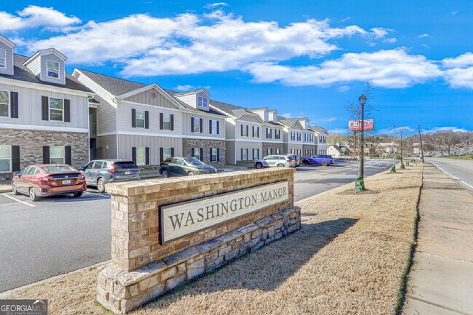 Gainesville Apartment: 915 Washington Street