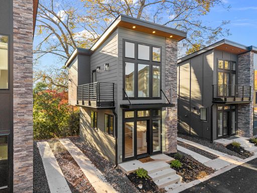 Welcome to Villa Nova Townhomes - ONE MONTH FREE ON 13 MONTH LEASE – photo 1
