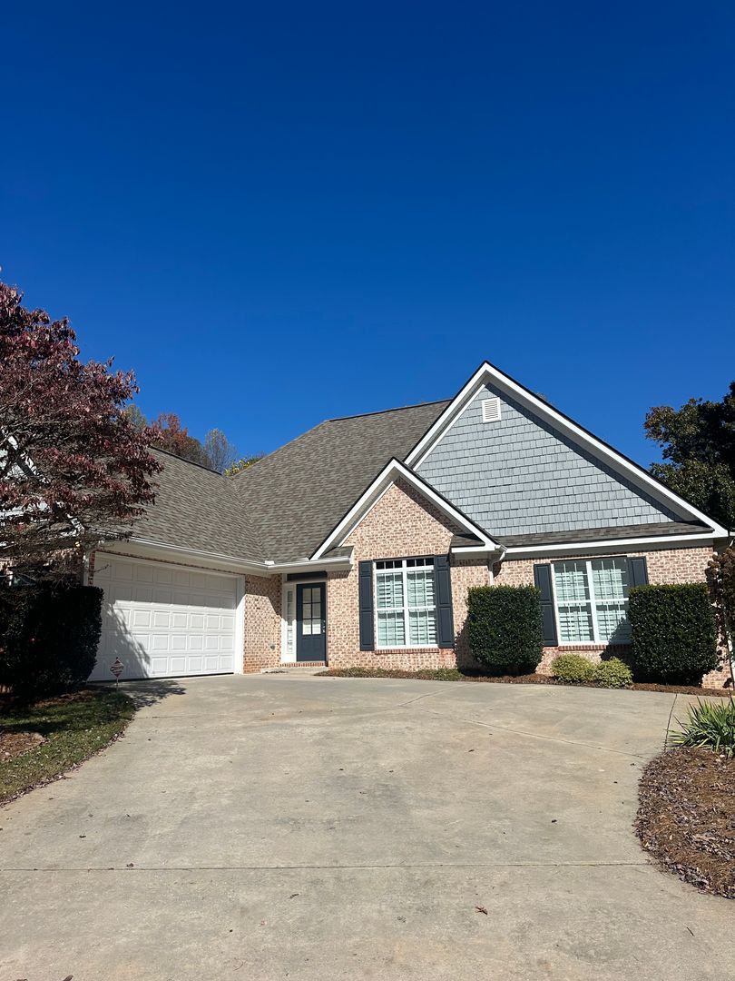 Gainesville House: 937 Brenau Point Drive