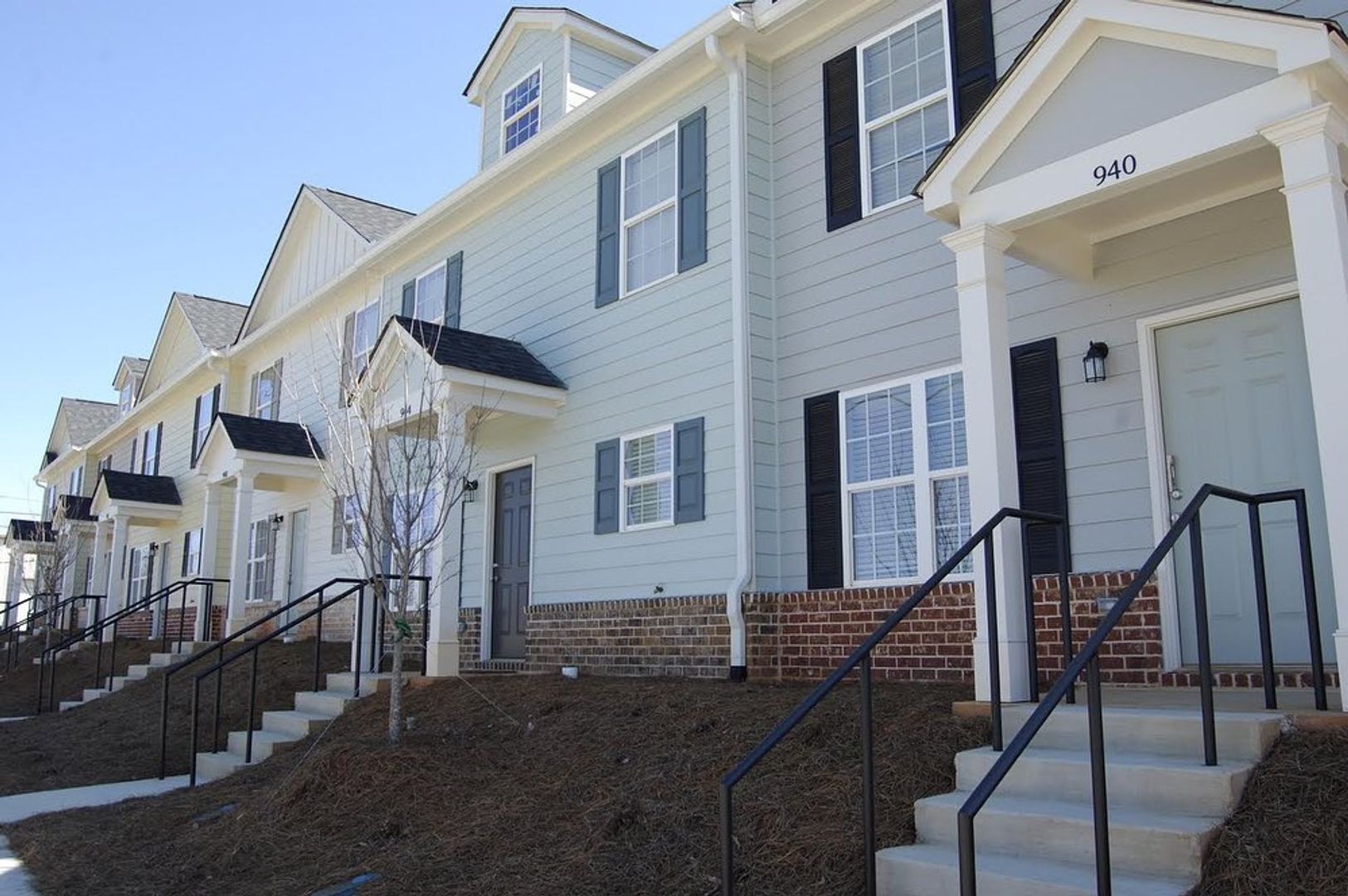 Gainesville Townhome: 855 Wills St