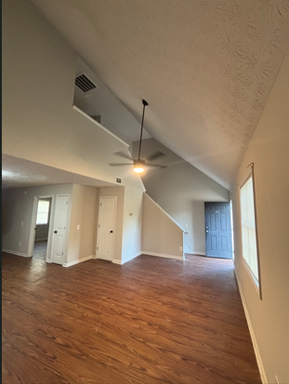 Ivey Corners #9- 3 bed 2 bath *one month FREE!*