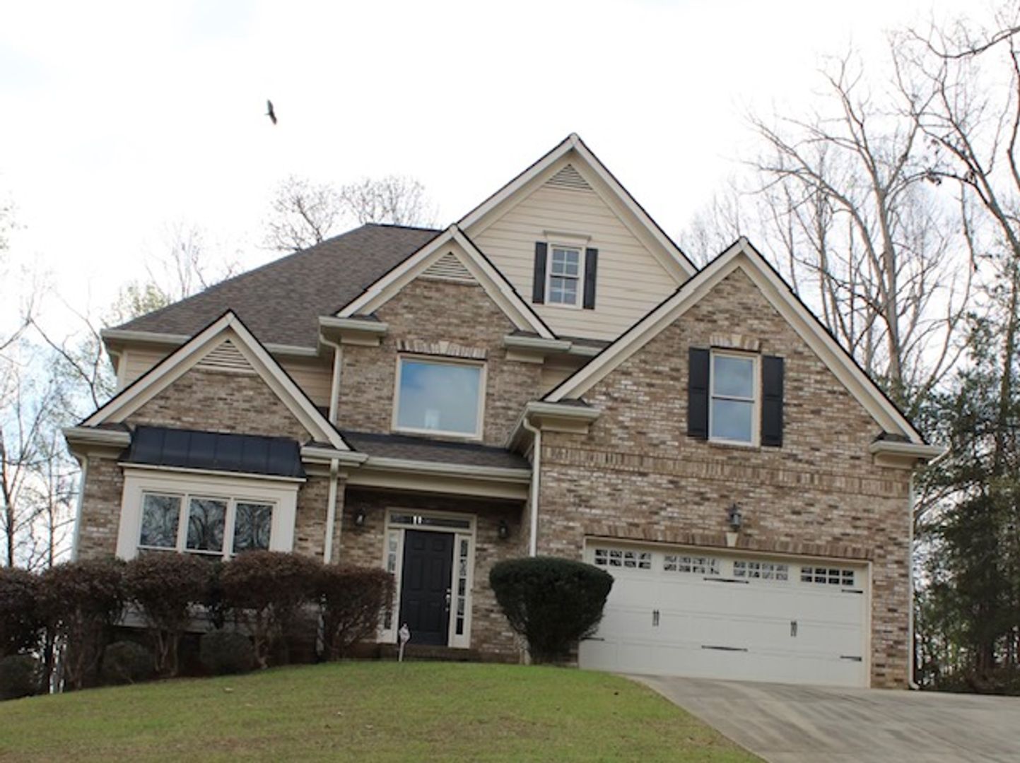 Beautiful home in Stratford on Lanier-a sought after swim, tennis and lake community