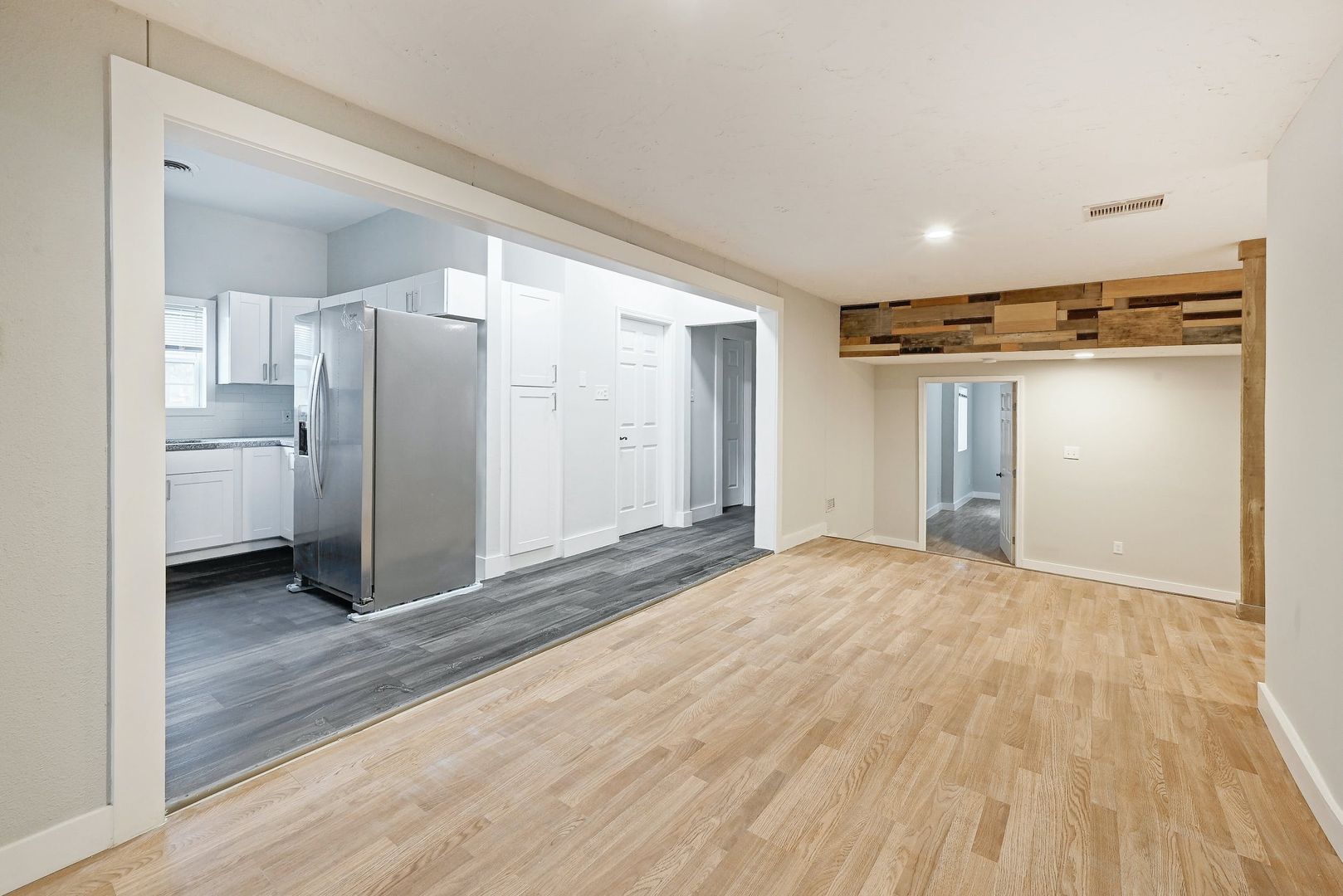 House available in West Campus with walking distance to Bus Stop