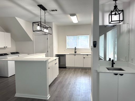 Remodeled 6 Bedroom in North Campus off Speedway – photo 1