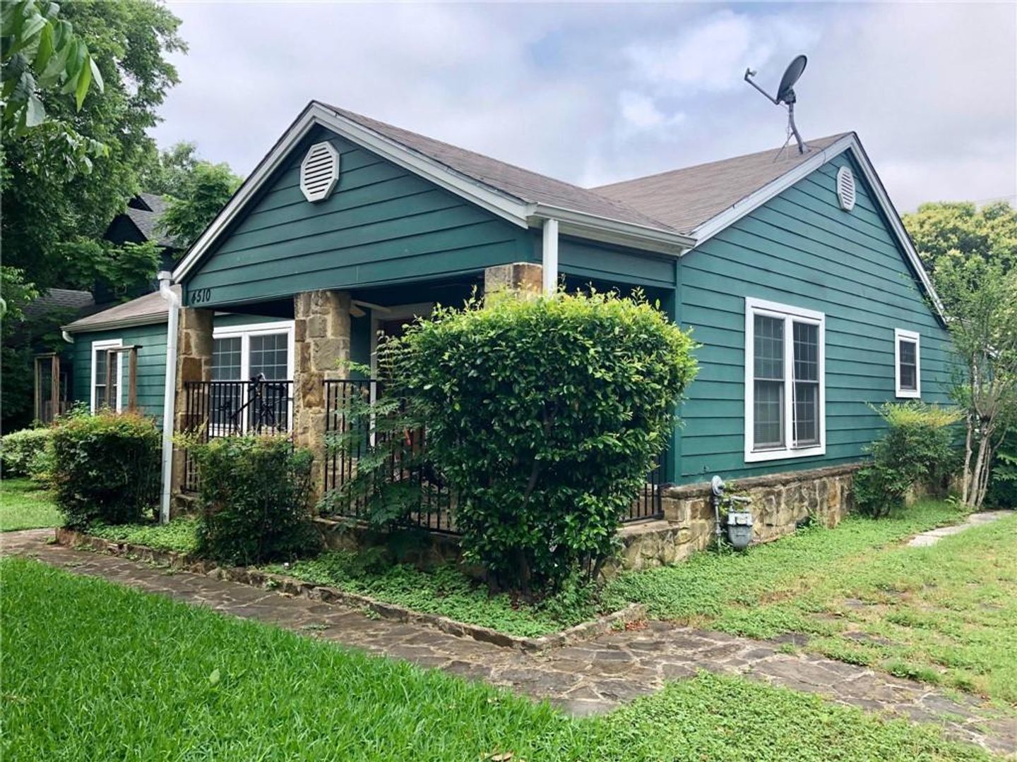 Austin Apartment: 4510 Red River