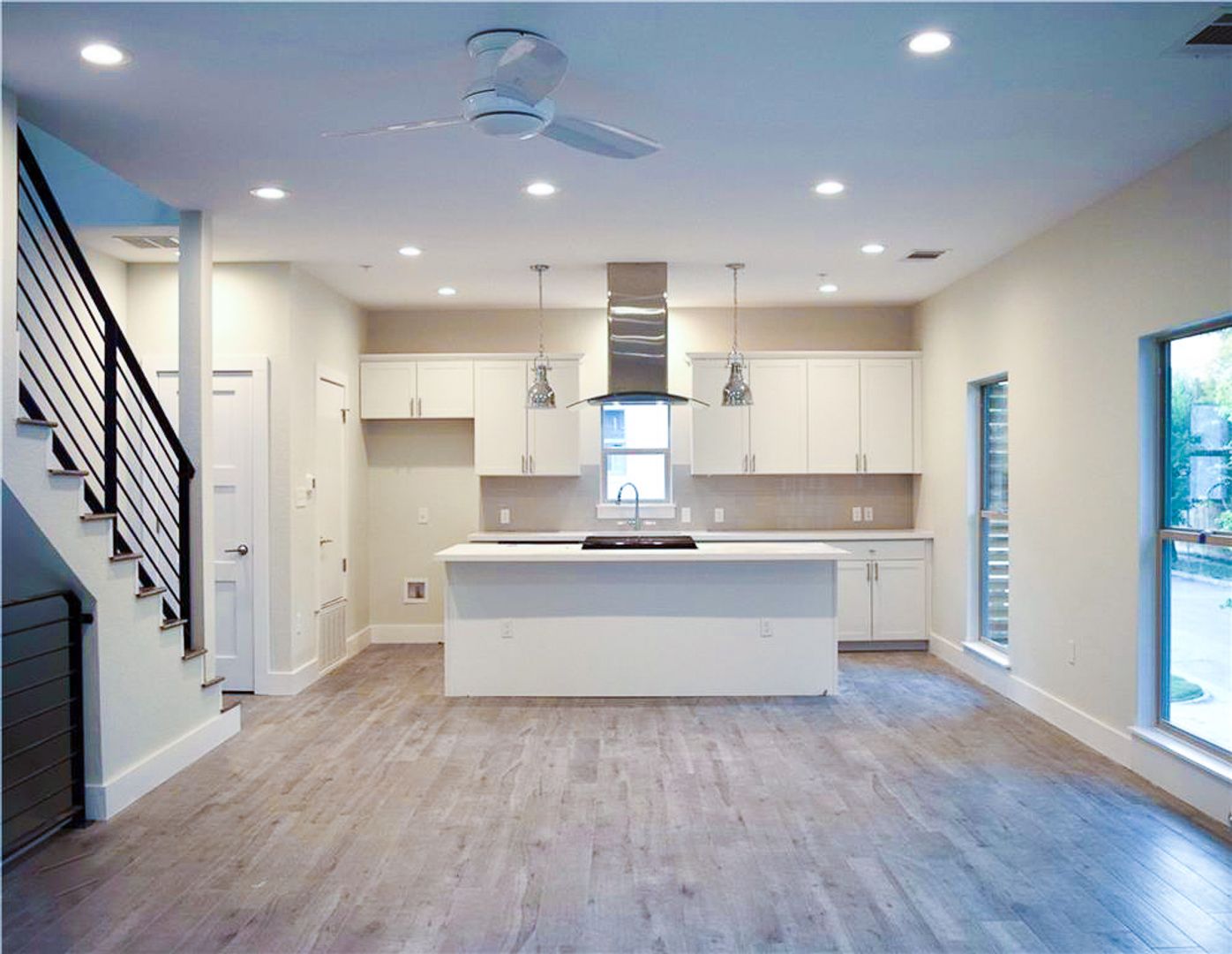 Austin Townhome: 607 Elmwood Pl