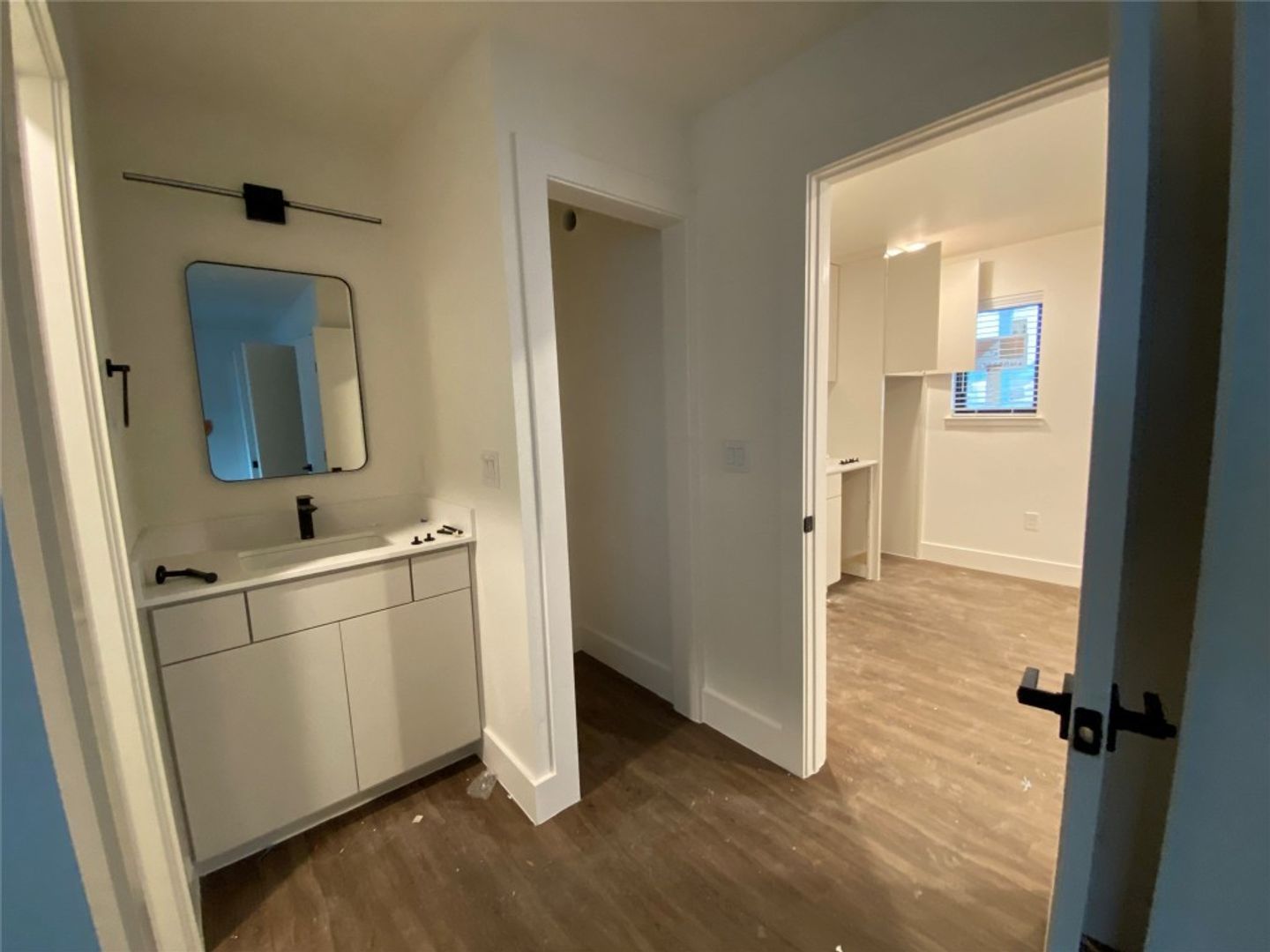 austin Apartment: 9133 north gate Blvd.  - unit 102