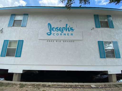 3 Bed / 2 Bath — 3 Balconies + 2 Free Parking Spots — $3,300/mo – photo 1