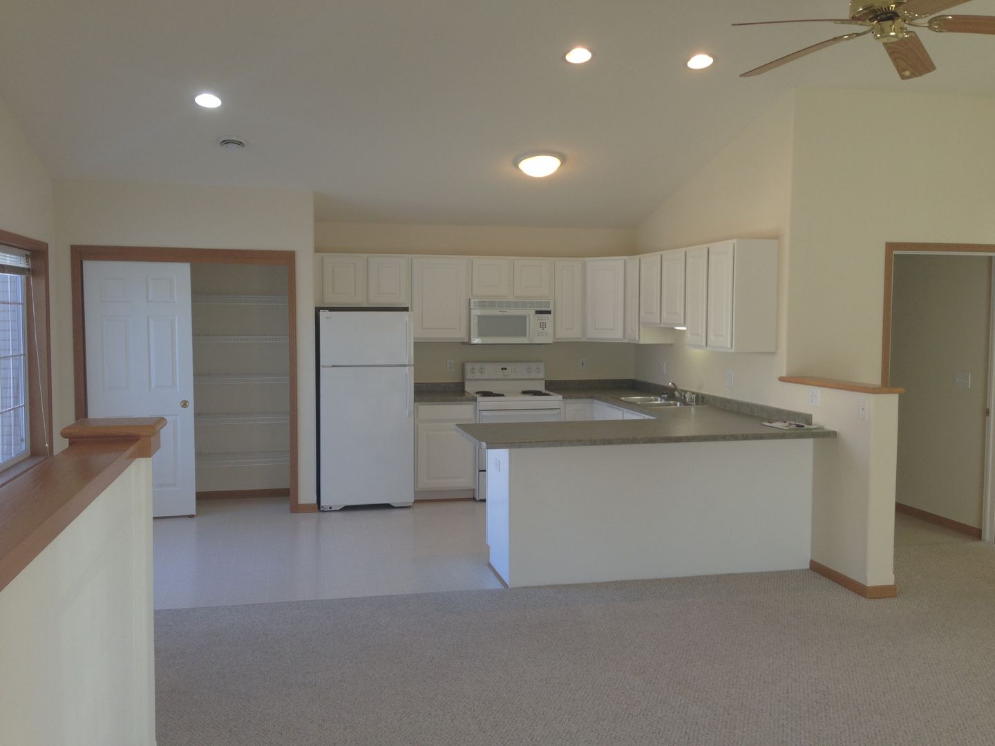 Johnson Creek Apartment: 101 Deer Crossing