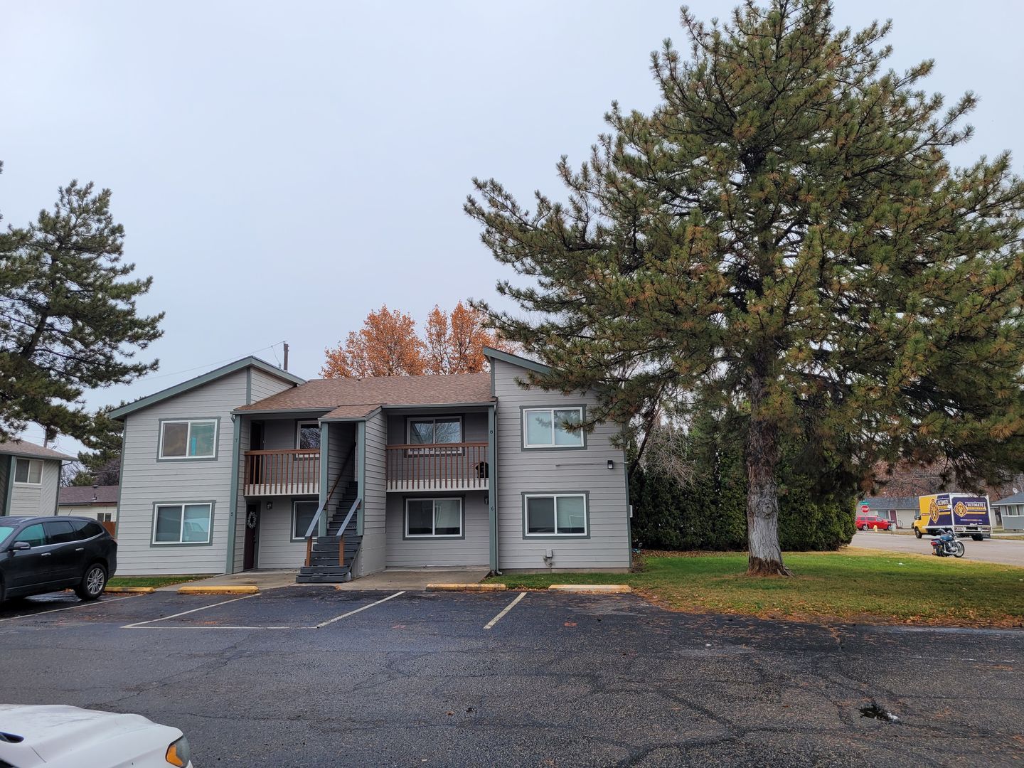 Nampa Apartment: 1017 Maple St.