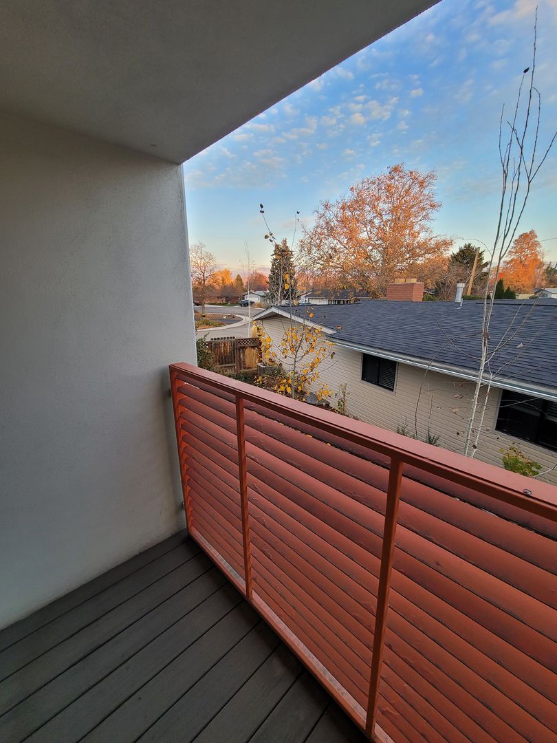 Boise Apartment: 2435 W Cherry Ln