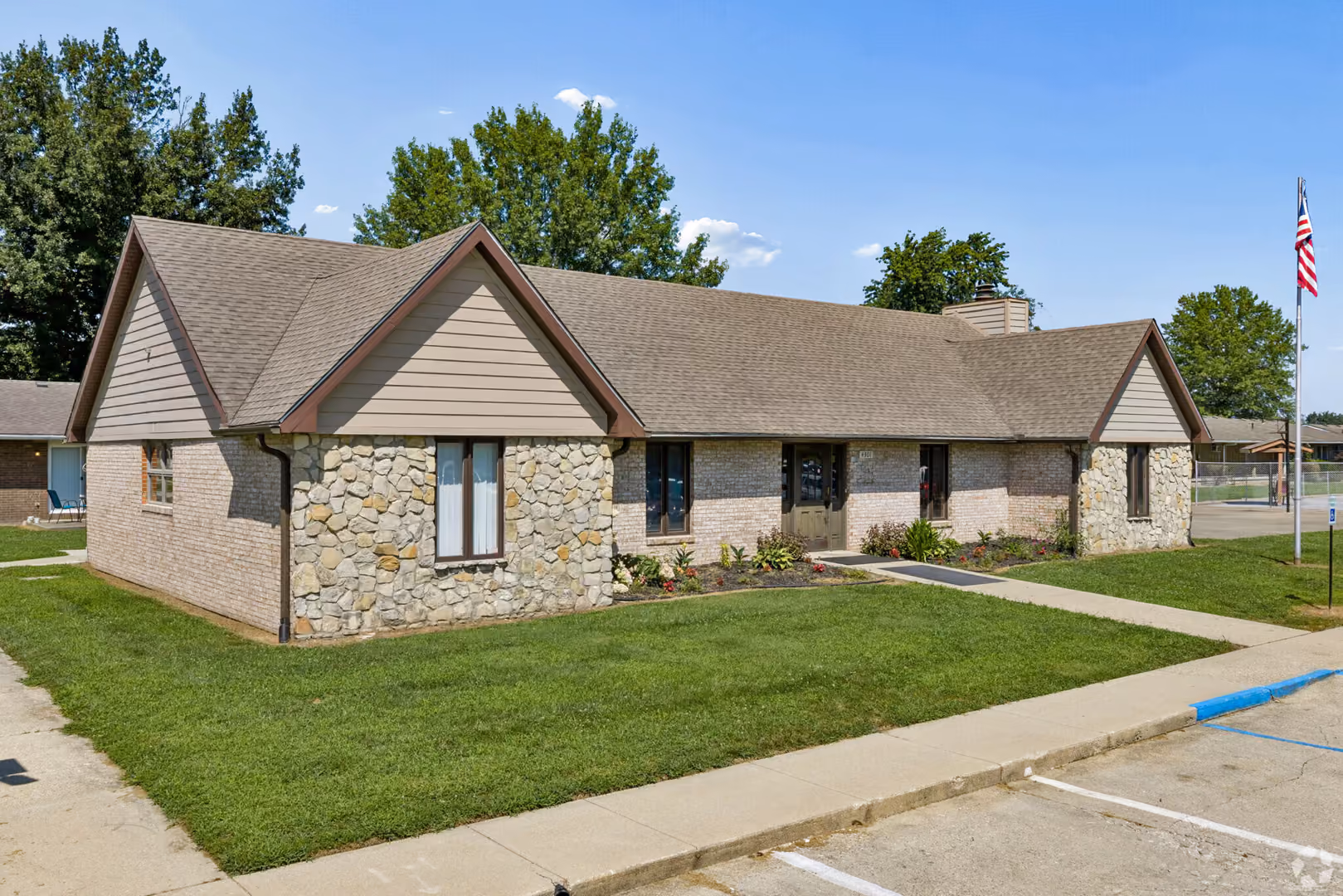 Terre Haute Apartment: 4301 S 6th Street