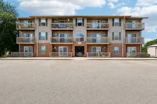 Newly Renovated 2 Bedroom Apartment with Ohio River Views – Rising Sun, IN