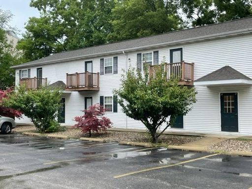 2 Bed | 1 Bath + BONUS ROOM