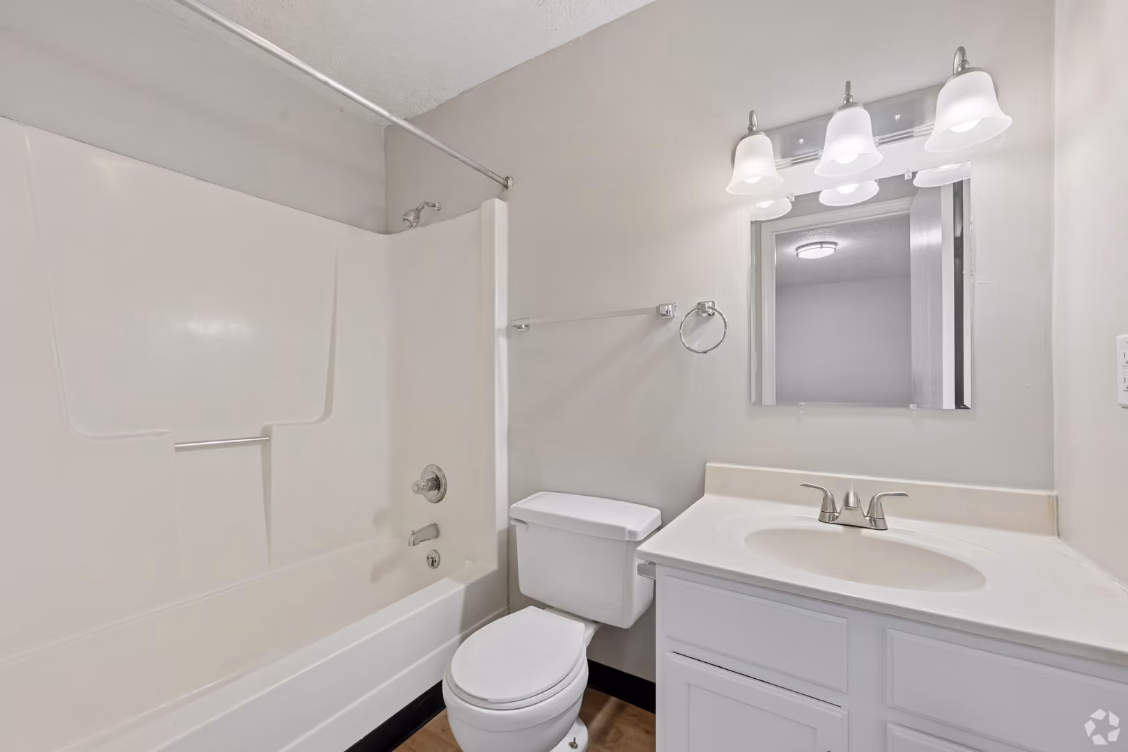 Terre Haute Apartment: 4301 S 6th Street