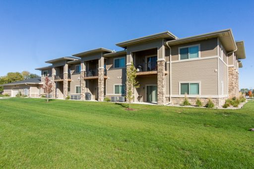 High End Suncrest 1 Bedroom in Convenient South Ames Location! – photo 1
