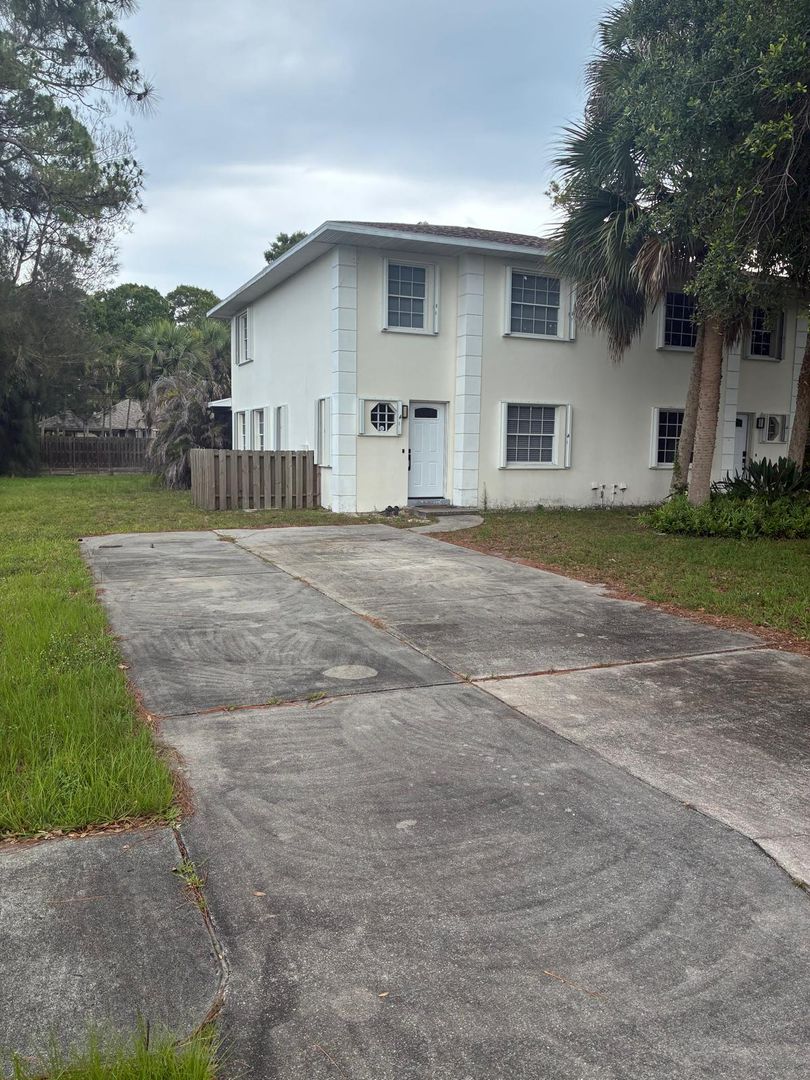 Vero Beach Apartment: 1408 36th Ave