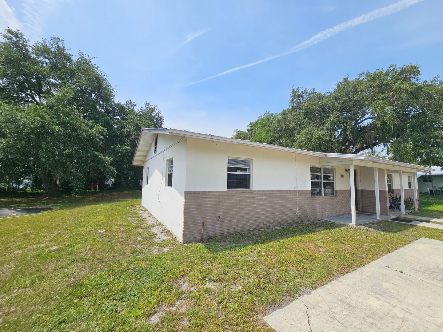 Fort Pierce House: 2031 Hugo Road