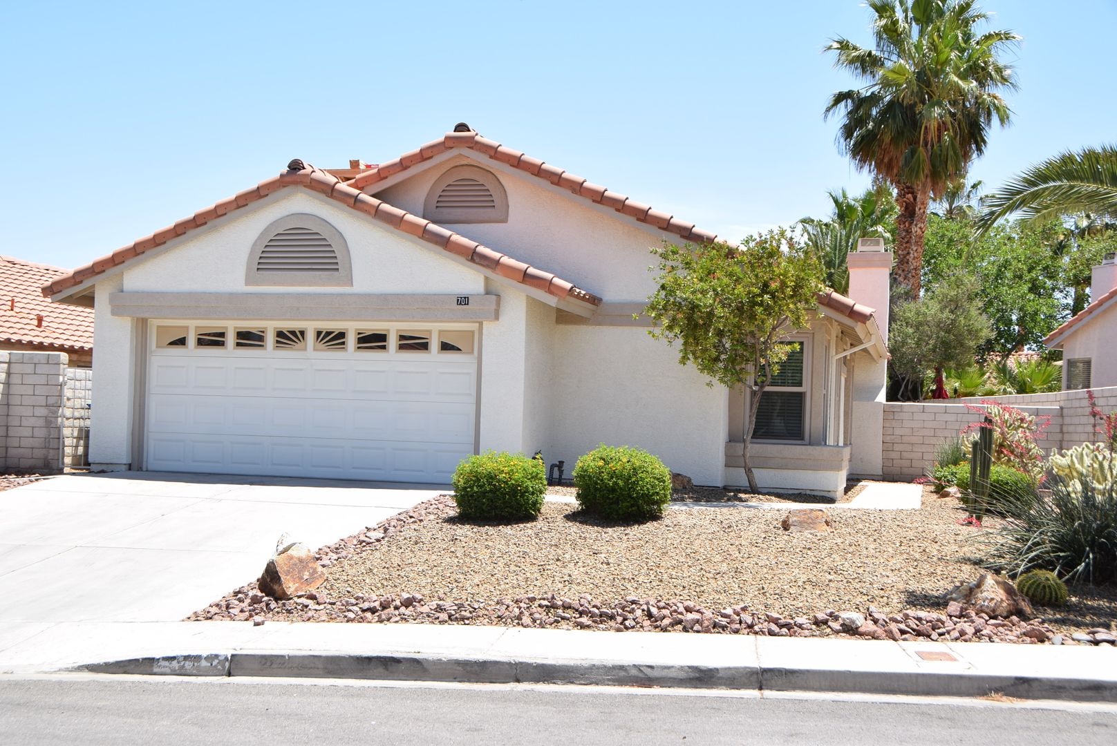 LAS VEGAS House: 701 INGLENOOK DR
