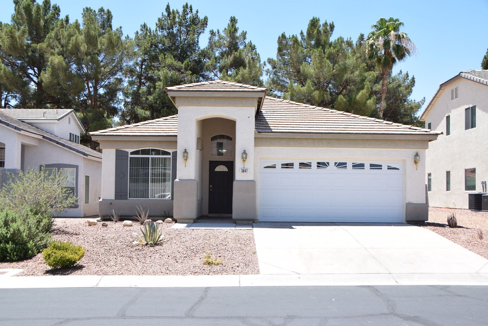 LAS VEGAS House: 3847 PEACHGATE AVENUE