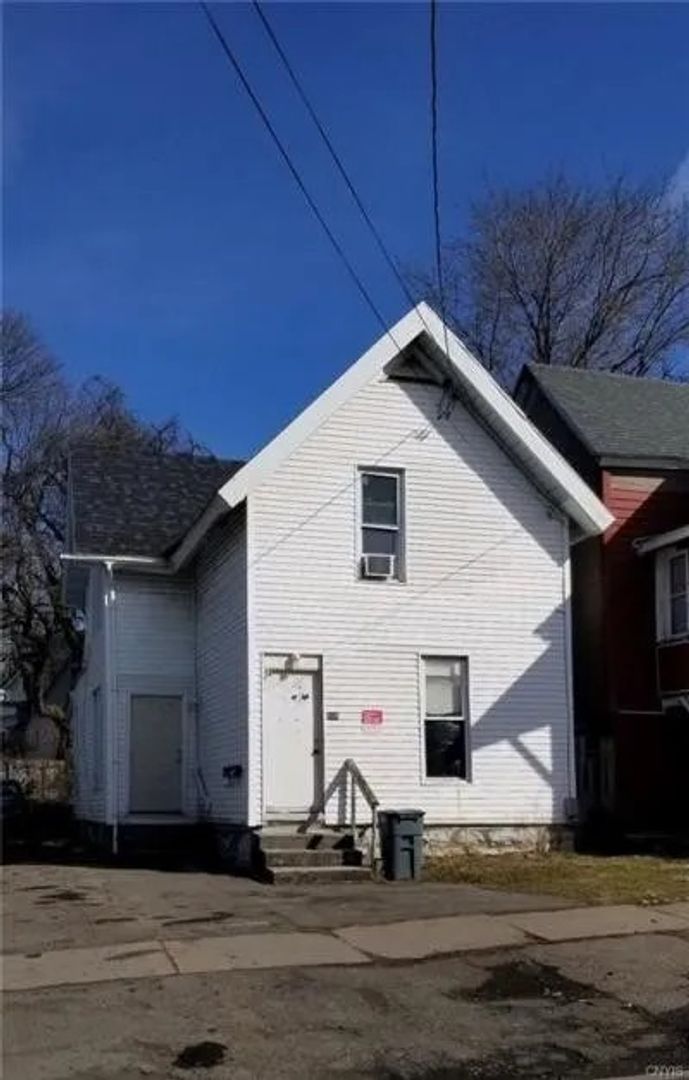 Syracuse Apartment: 508 Highland Street
