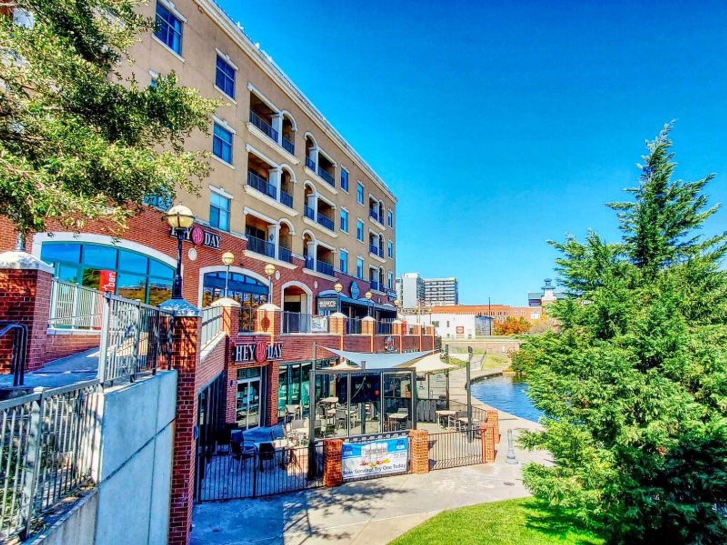 Oklahoma City House: 200 S Oklahoma Ave