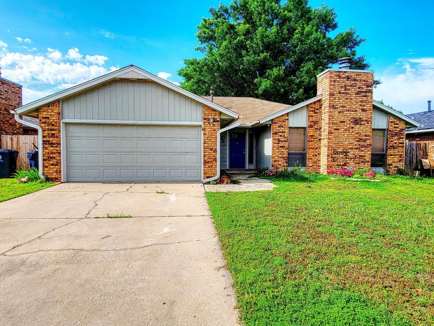 Yukon House: 10413 Glascow