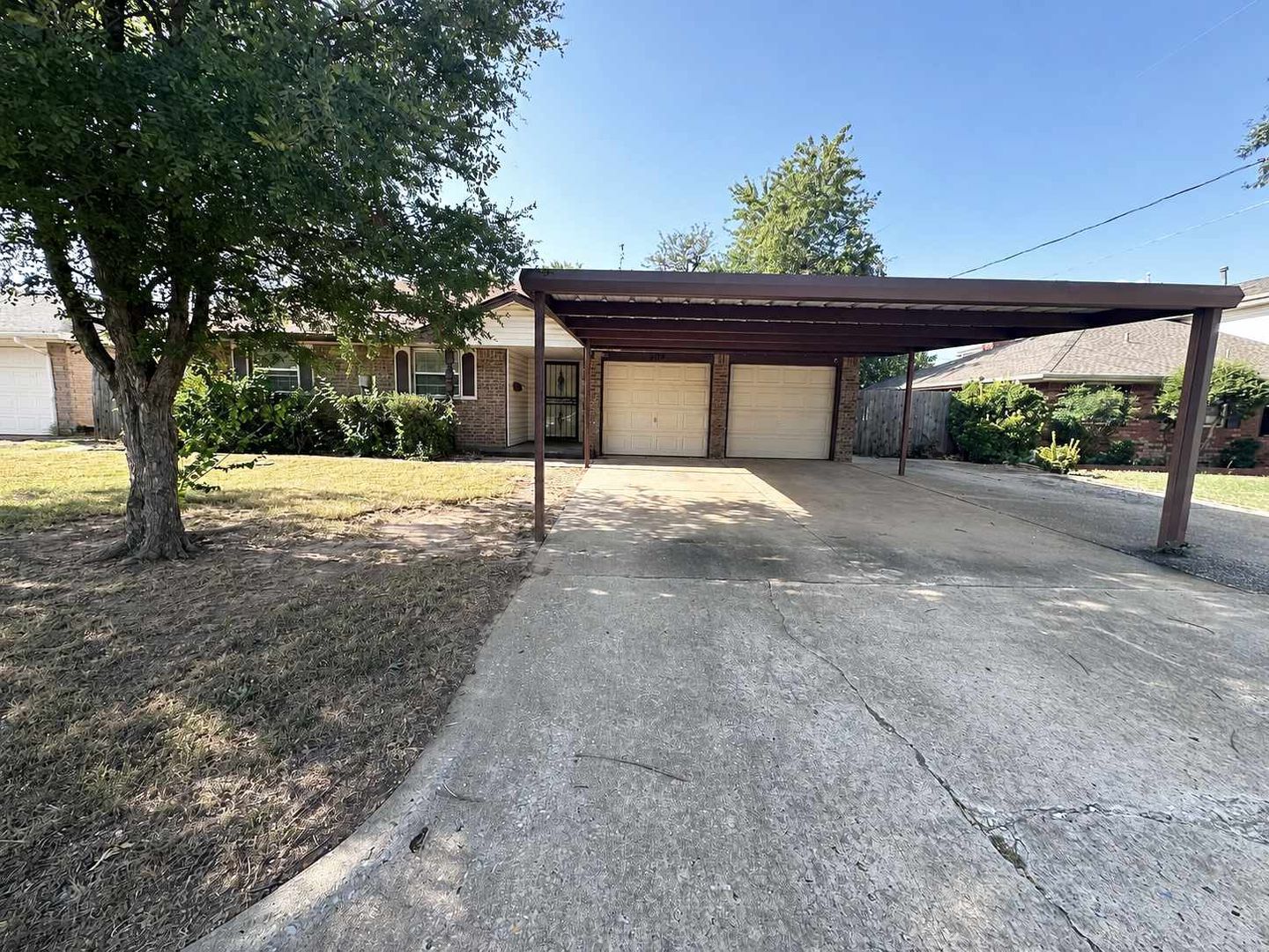 Moore House: 208 Cherrywood Drive