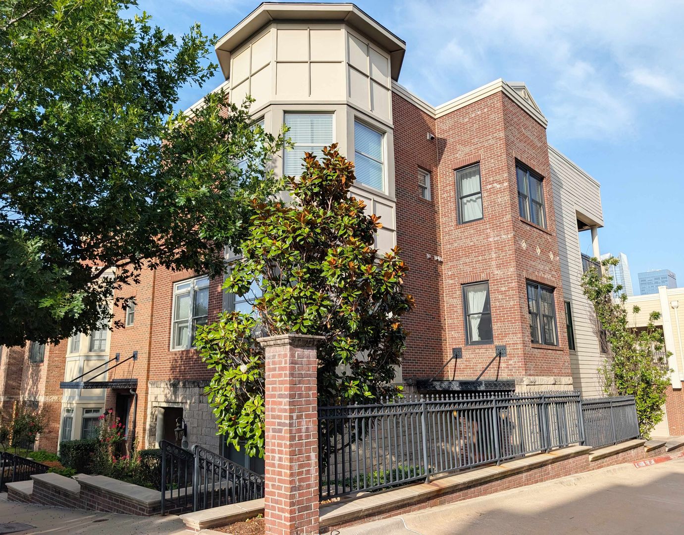 Oklahoma City House: 221 N Geary Ave