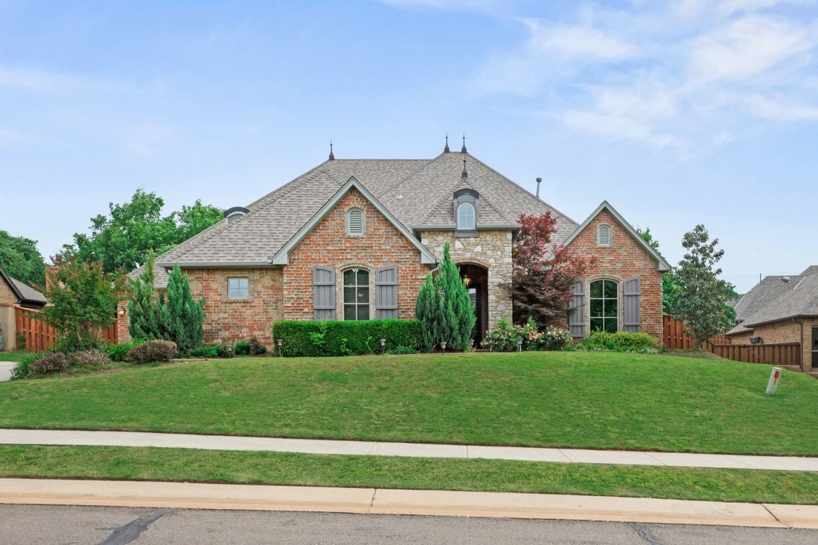 Edmond House: 2708 Cattle Dr