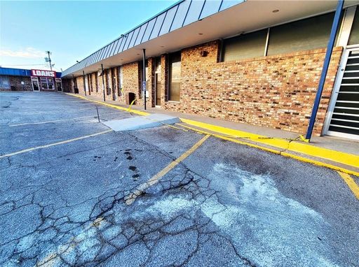 Large Commercial Retail Space