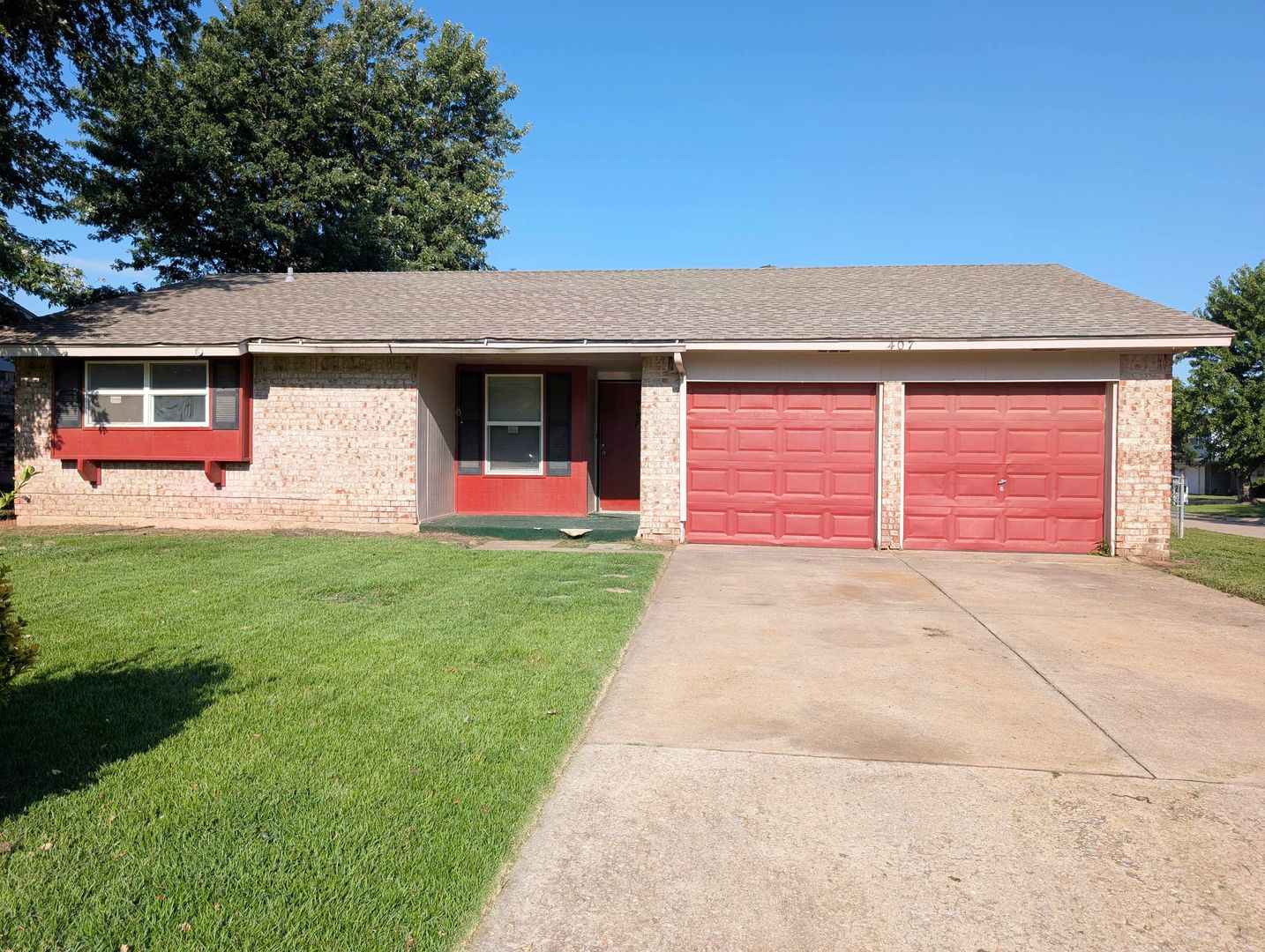 Midwest City House: 407 Lotus Ave