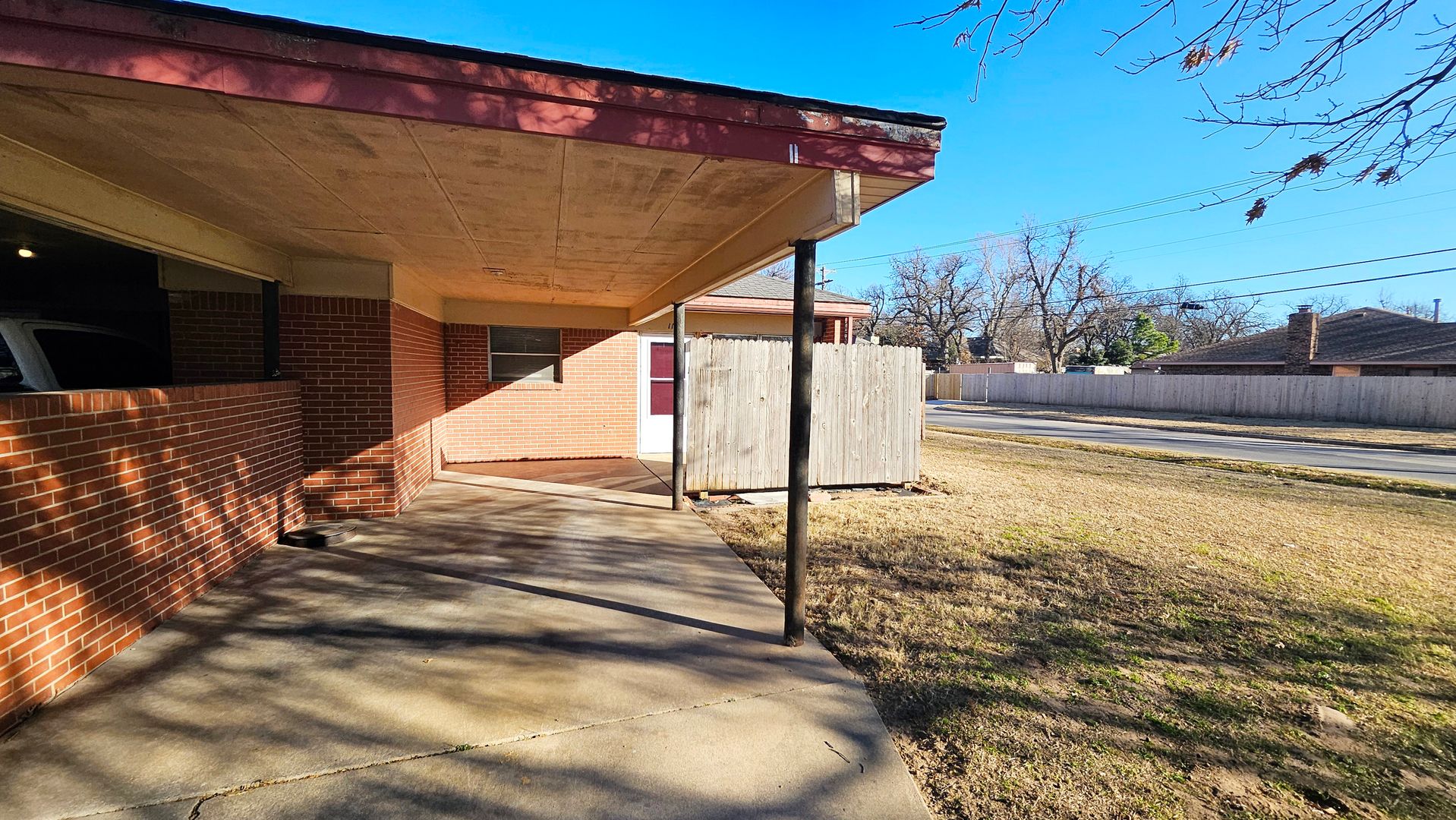 Bethany Apartment: 6601-6605 NW 30th Terr