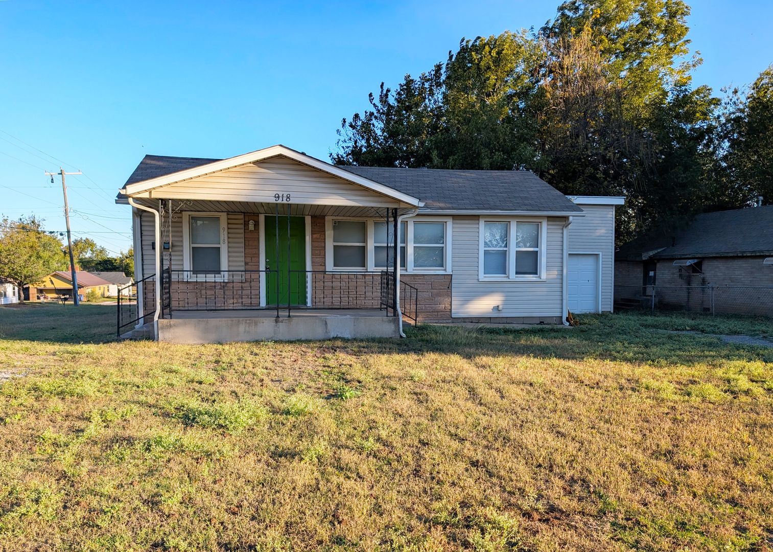 El Reno House: 918 W Hayes St