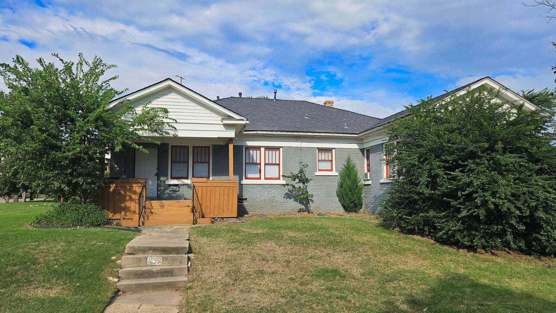 Oklahoma City House: 2201 N Barnes Ave
