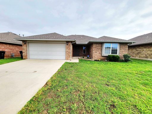 Charming Home in Moore – photo 1