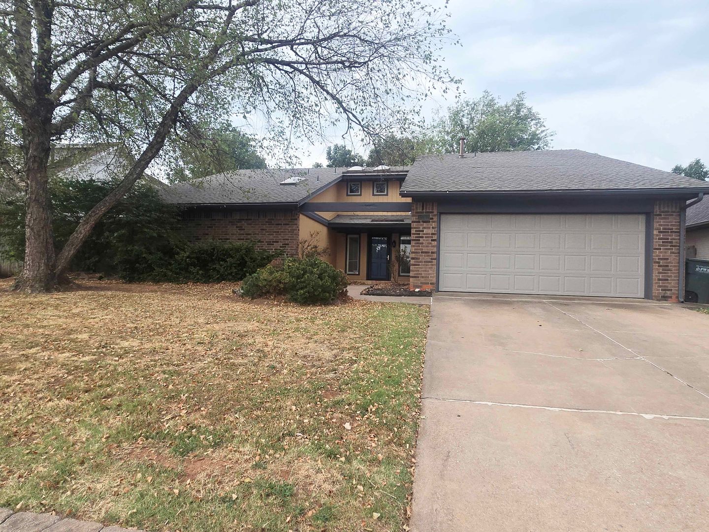 Edmond House: 1212 Kingston Ct