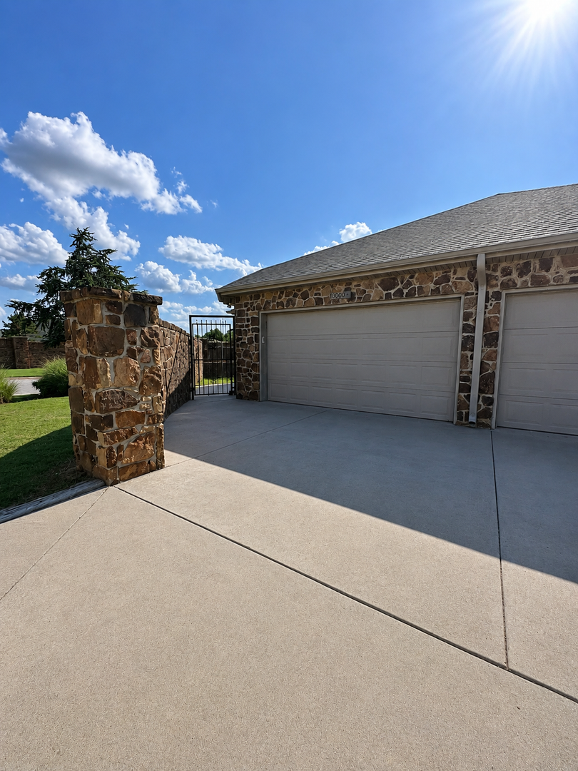 Oklahoma City House: 10000 Shadowview Dr
