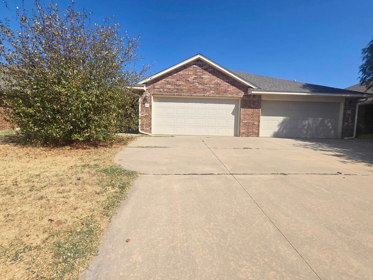 Edmond House: 25 NW 155th Street