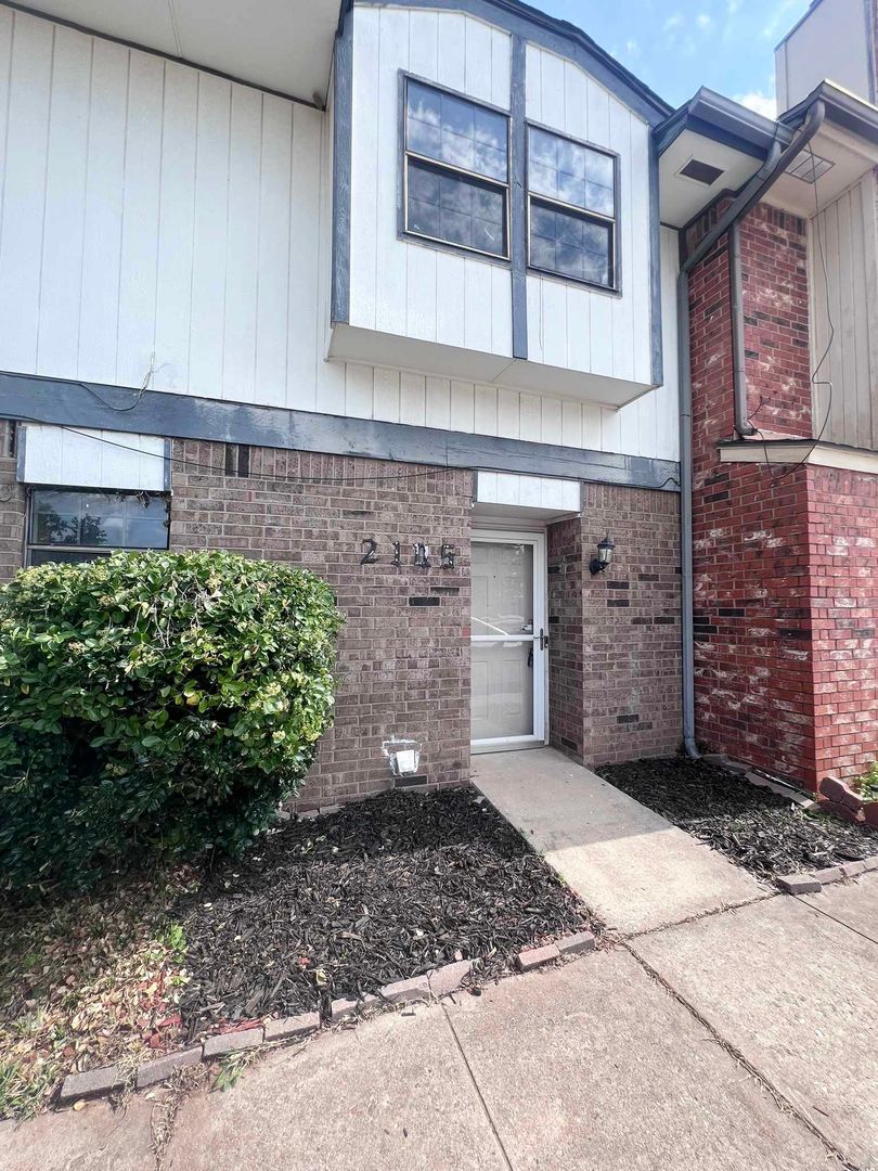 Oklahoma City House: 2105 NW 118th Terr