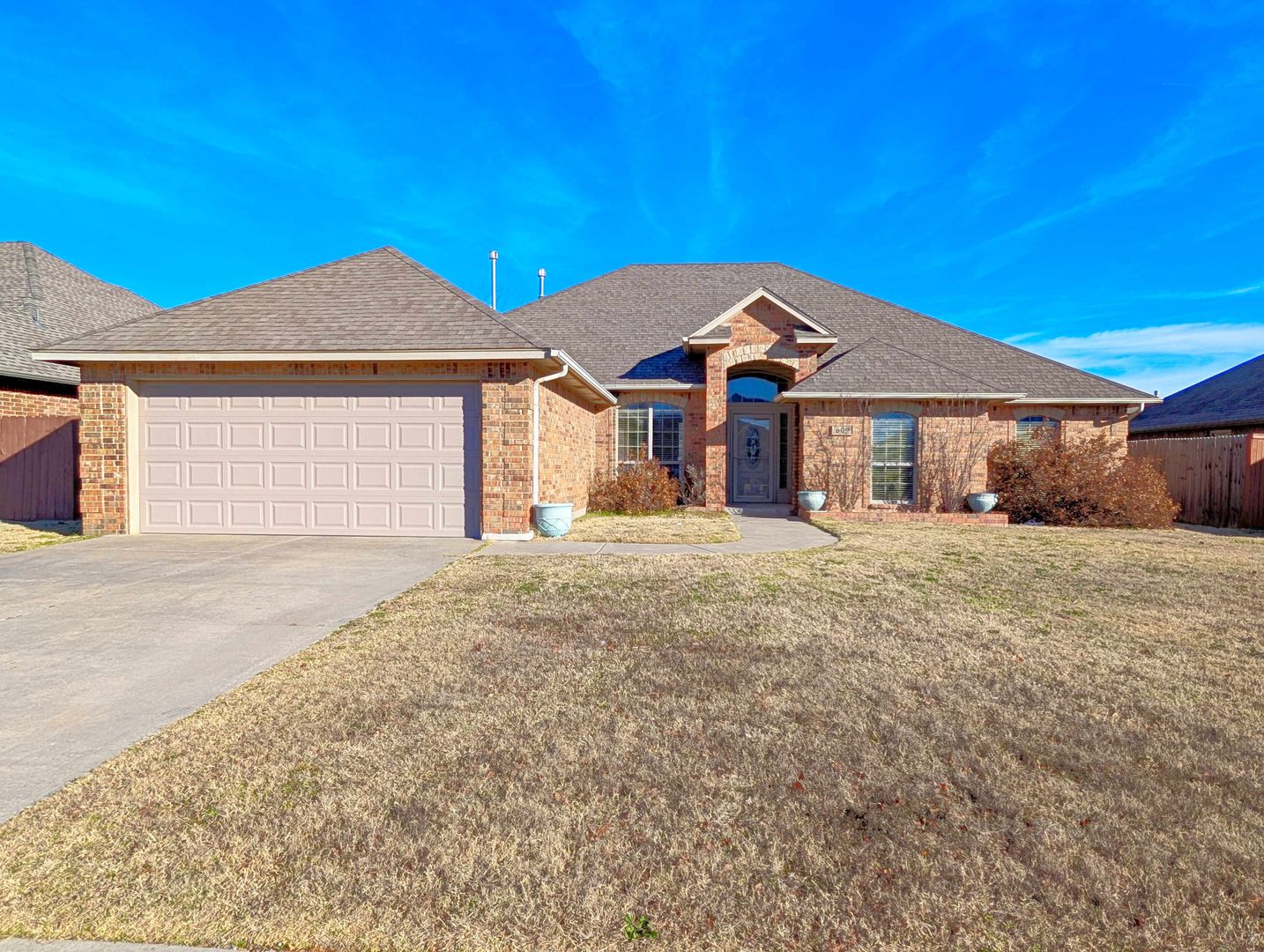 Moore House: 609 Sally Ct