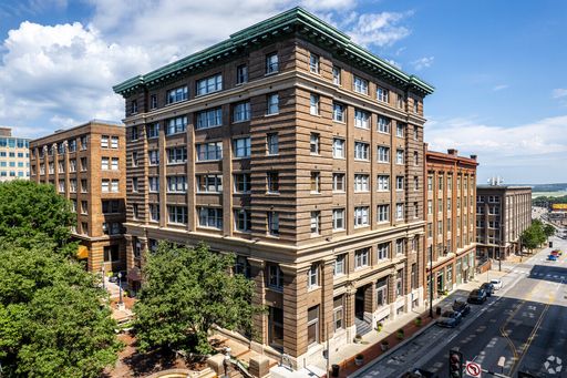 Historic Class A Office Loft in Downtown KC | Creative 760 SF Suite in the Garment District – photo 1
