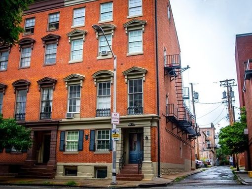 1 Bedroom Apartment – 9 East Read Street, Apt 5, Baltimore, MD 21202