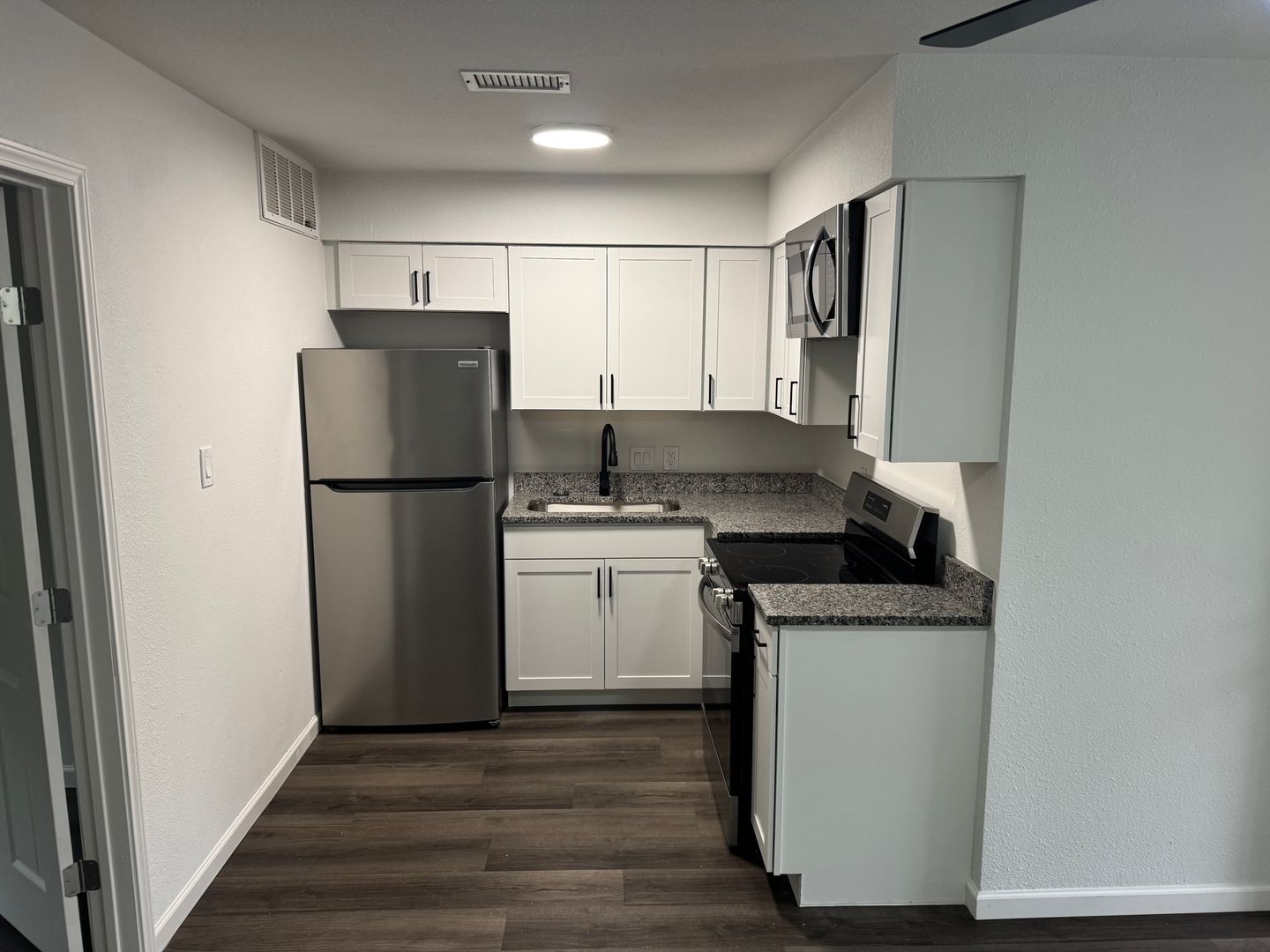Austin Apartment: 3205 Helms St.