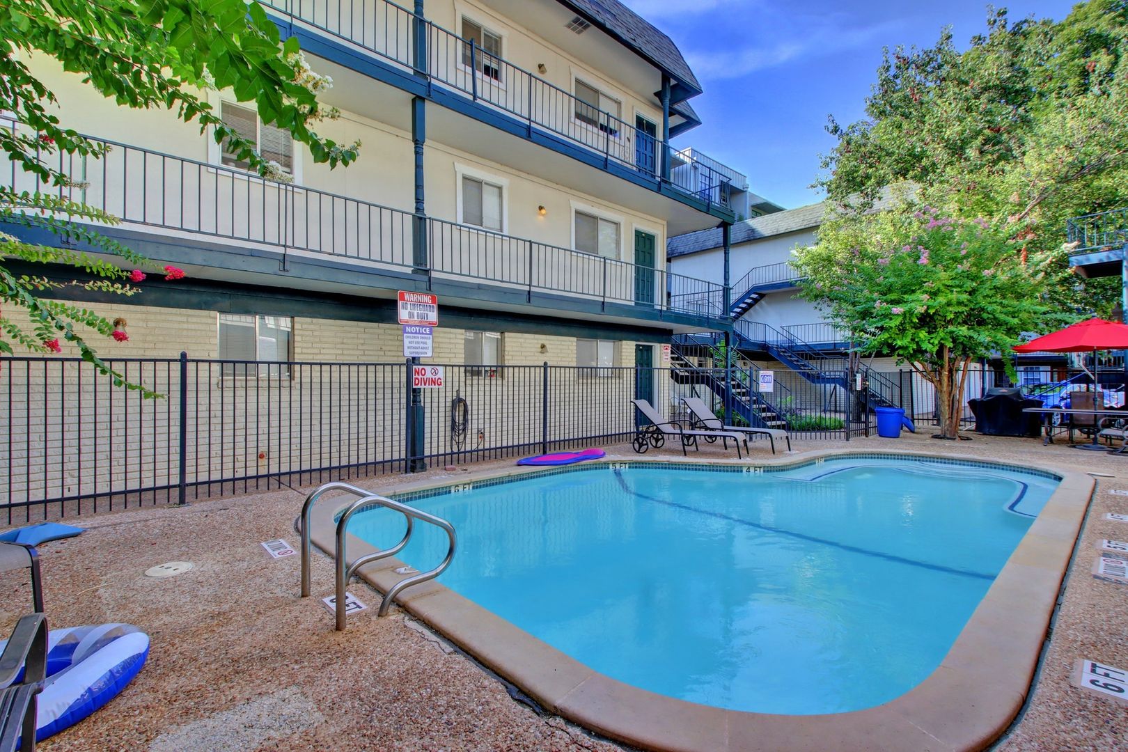 Austin Apartment: 1725 Toomey Rd