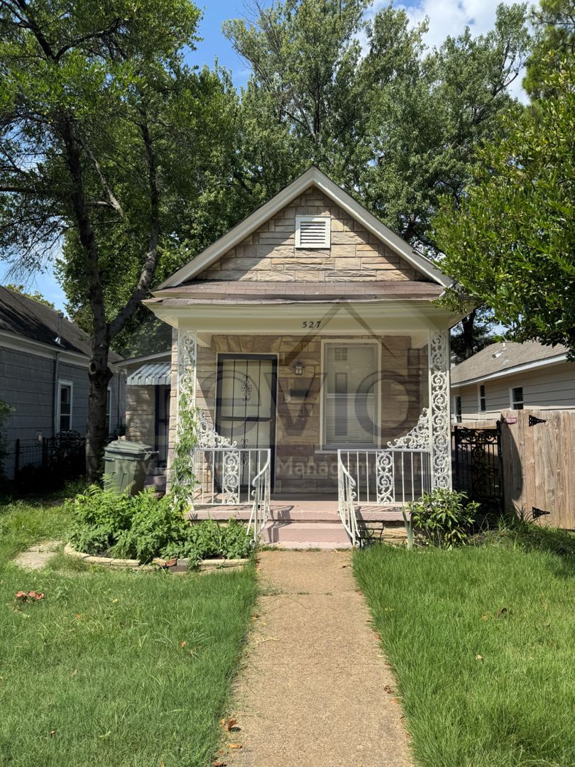 Memphis House: 527 Diana